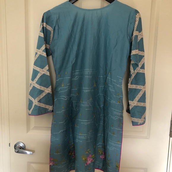 Sapphire dress - Picture 4 of 5